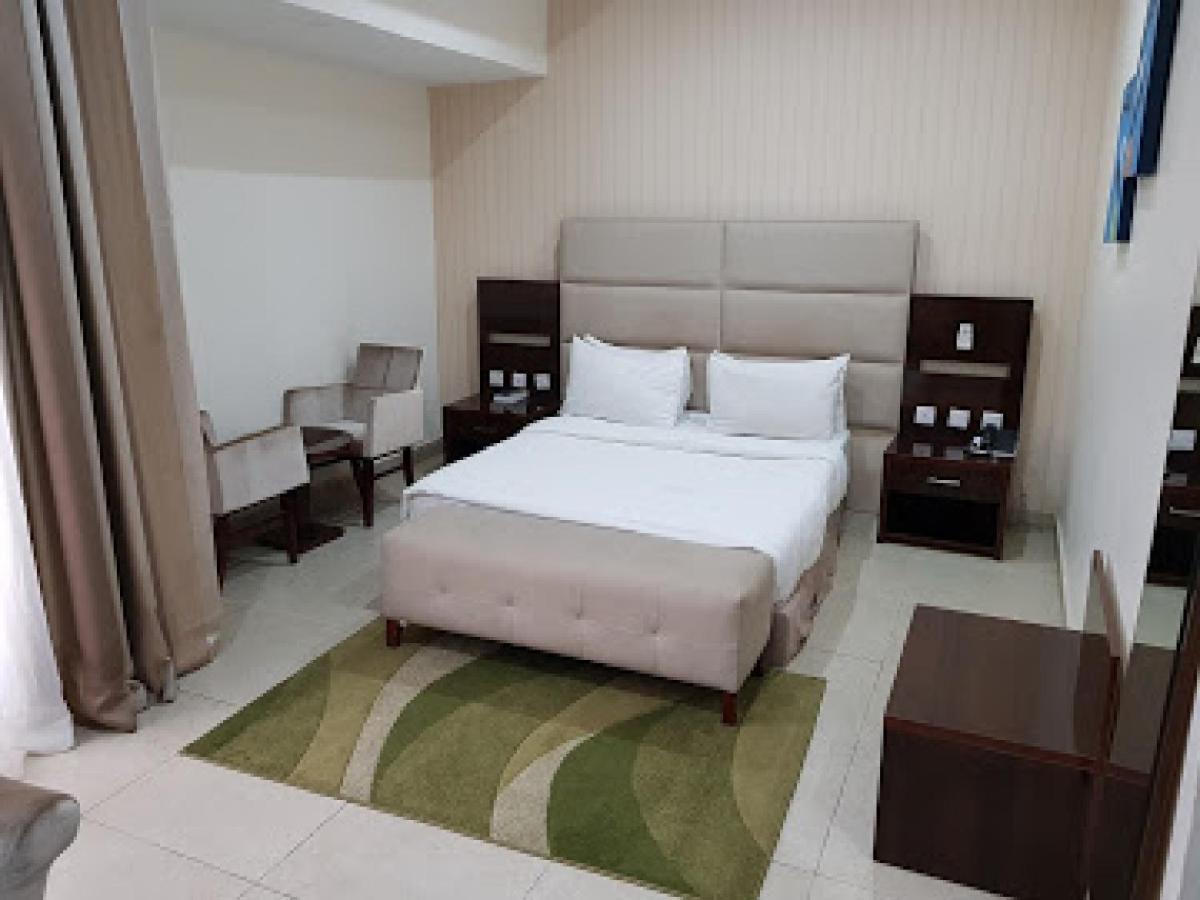 Room In Lodge - Full Moon Hotel Owerri Eksteriør bilde