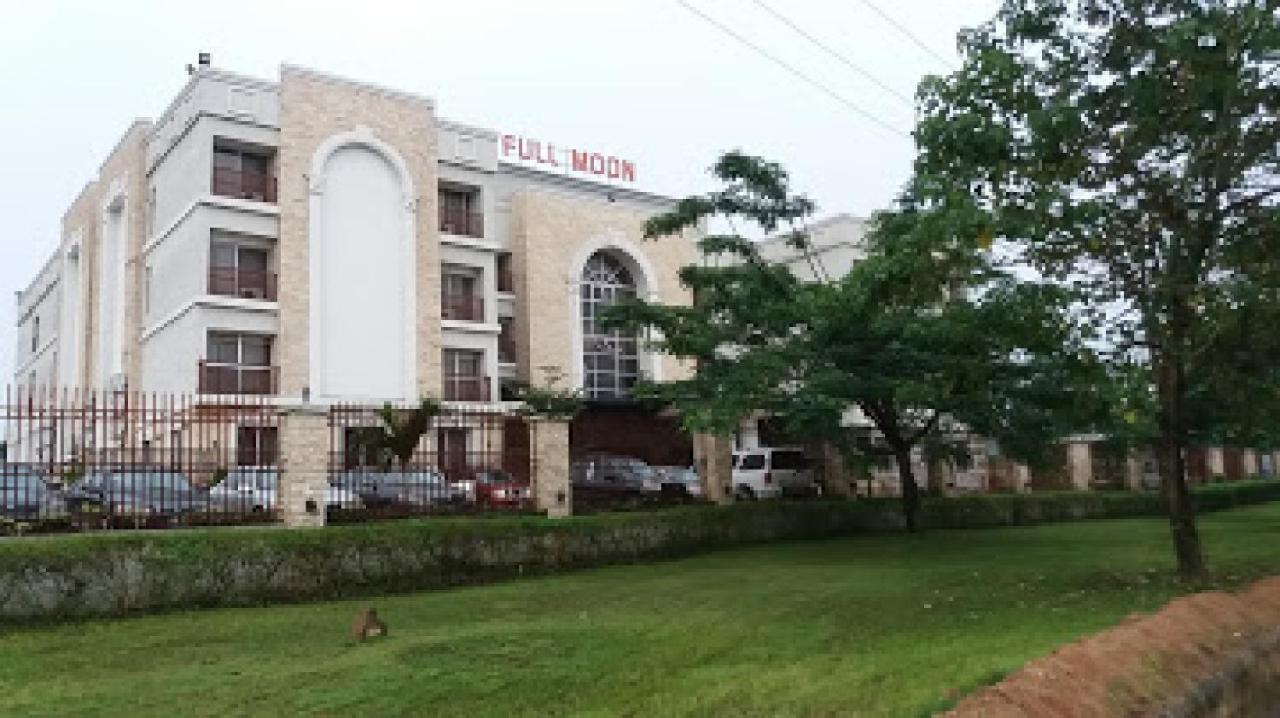 Room In Lodge - Full Moon Hotel Owerri Eksteriør bilde